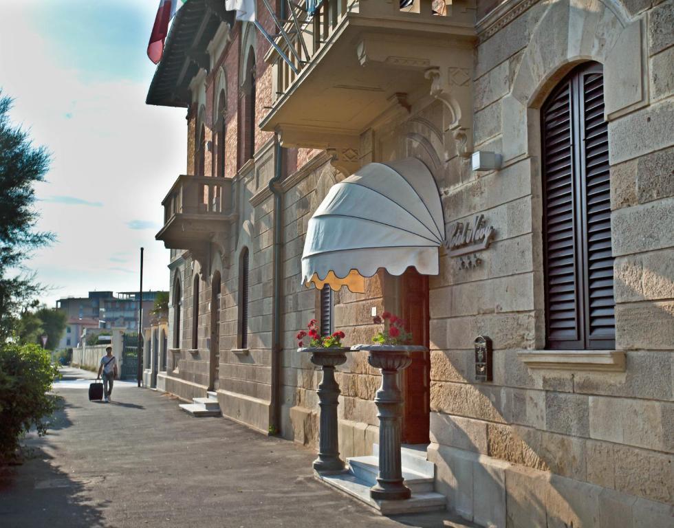 Hotel Navy Ливорно Экстерьер фото