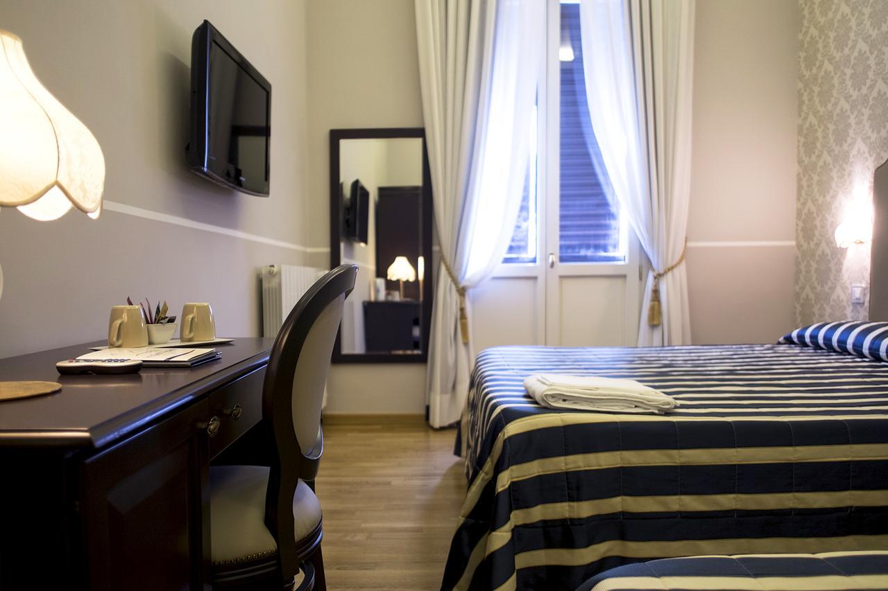 Hotel Navy Ливорно Экстерьер фото